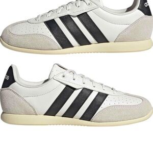 New Adidas Women’s Barreda Low White and Black Classic Trainers